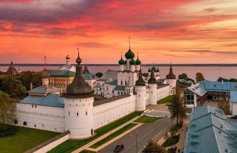 Porsche Ride. Ночь в монастыре. Ростов Великий — Ярославская обл.