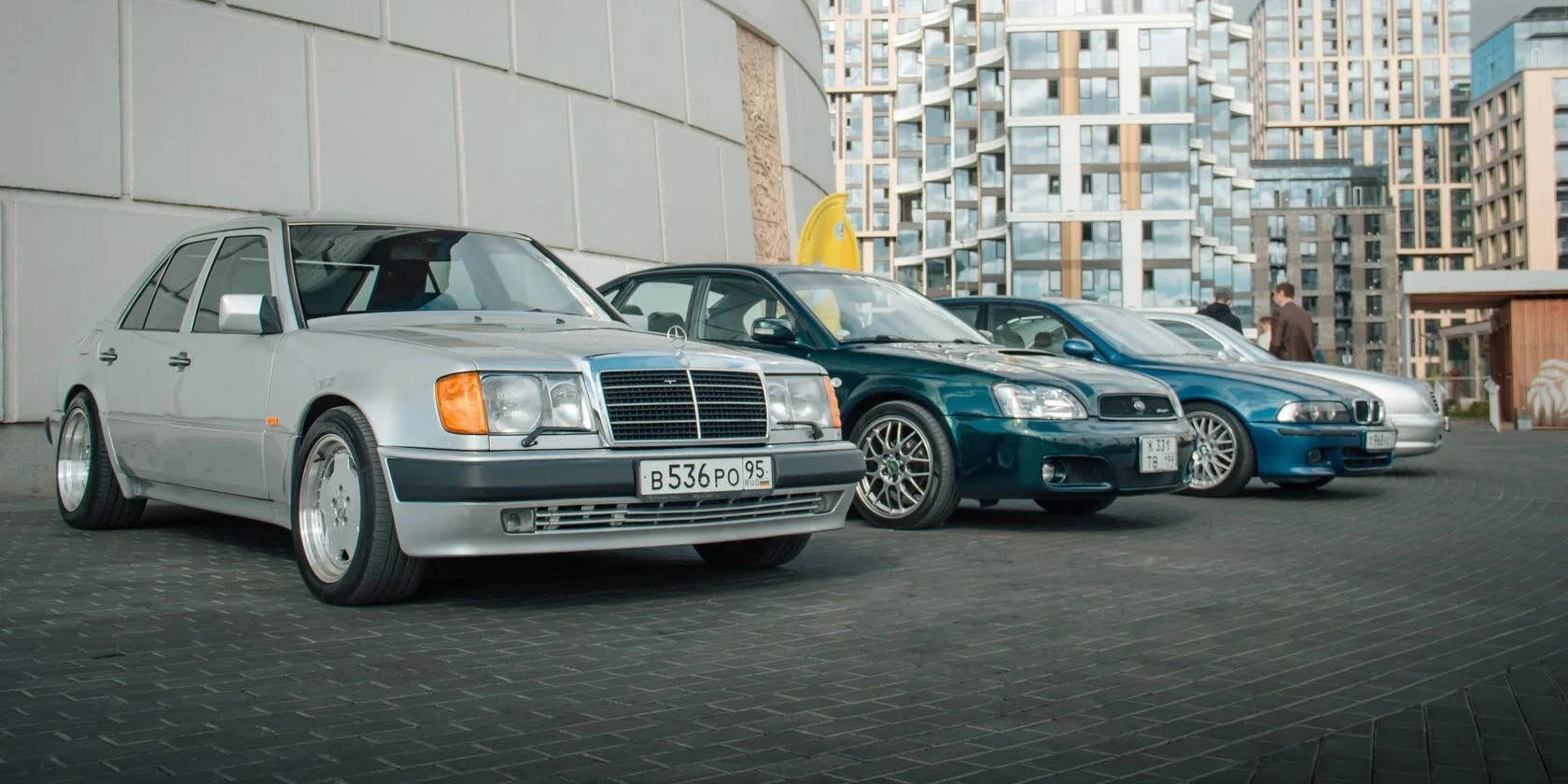 AUTOS und KAFFEE
